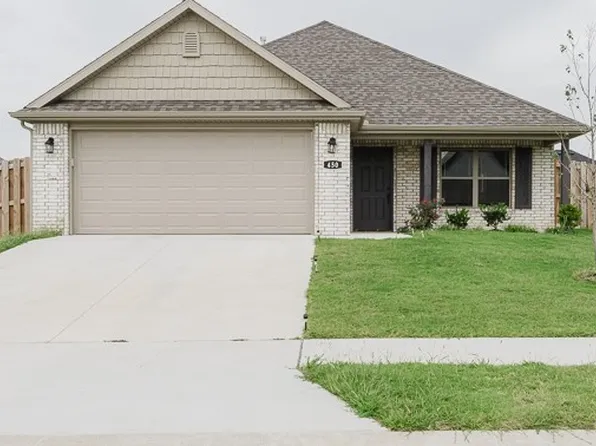 450 Willow Dr, Centerton, AR 72719