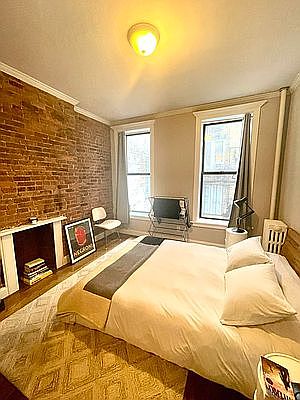 3rd image of 83 Leroy St #2