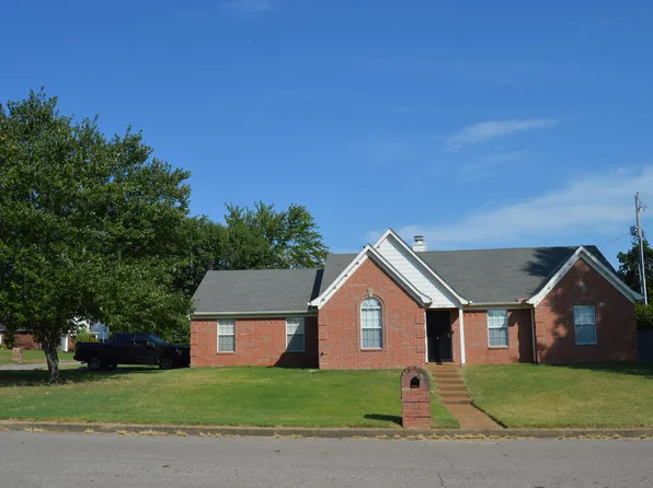 9720 Lakeland Hills Cv, Arlington, TN 38002