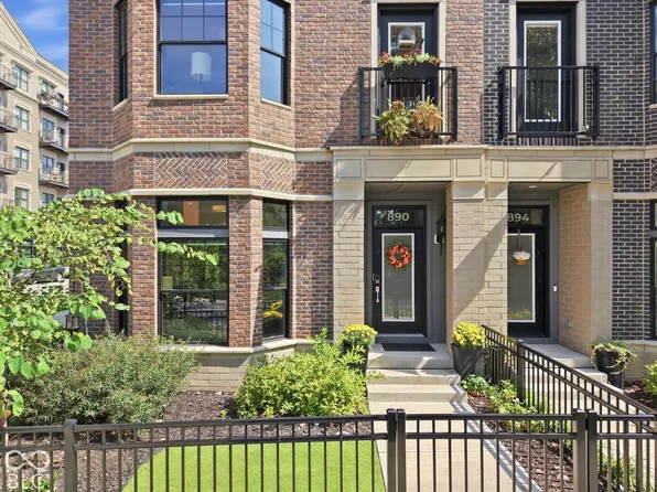 890 Berkhamsted Ln, Carmel, IN 46032