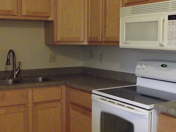 Kitchen with Microwave