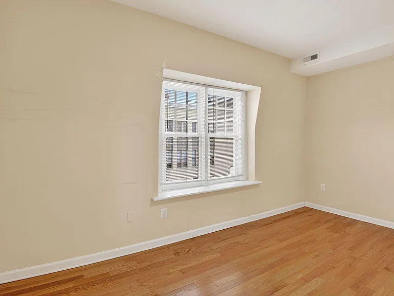 1648 Park Rd NW #6 — Photo 5