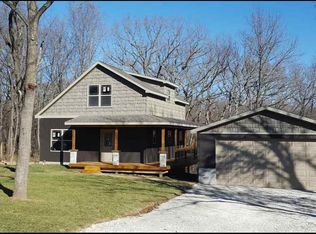 80 Tamarack Ct, Dahinda, IL 61428