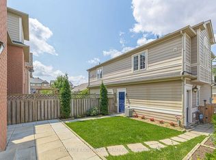 32 Cardrew St, Markham, ON L6B 1G2