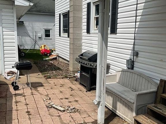 4th image of 1022 Wilson Avenue #1