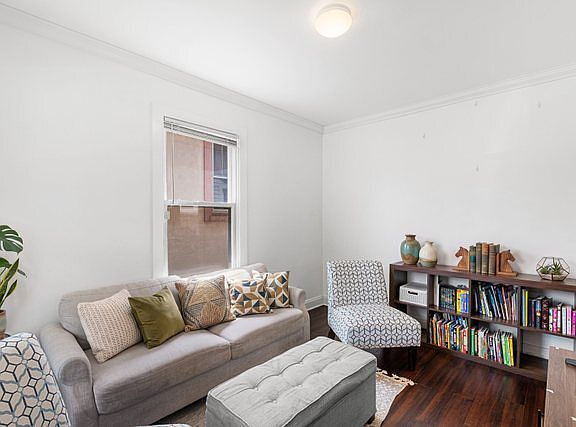 3rd image of 2848 N Monitor Ave