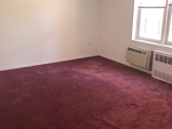2nd image of 14205 Franklin Ave #3J