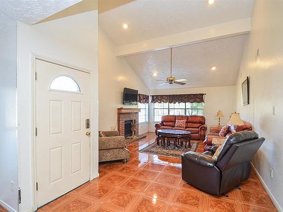 5th image of 3102 Meadway Dr