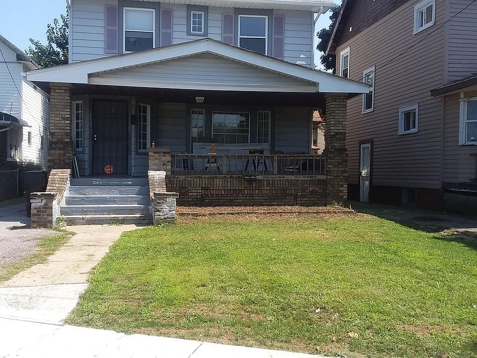 1st image of 415 E 112th St