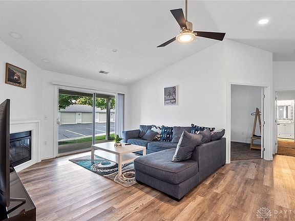 4th image of 6690 Wareham Ct