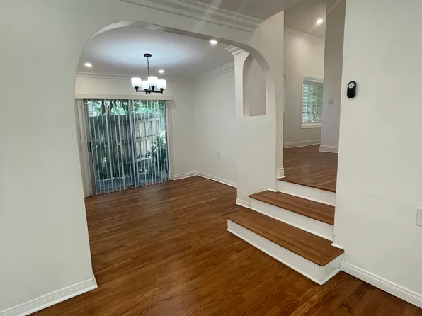 11688 Bellagio RD, 11688 W Bellagio Rd #11688, Los Angeles, CA 90049