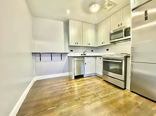 Rented by Doorway NYC, LLC | media 12