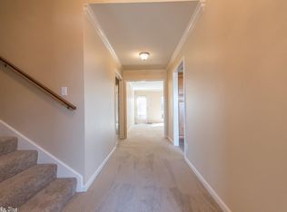 96 Emerald Dr, Maumelle, AR 72113