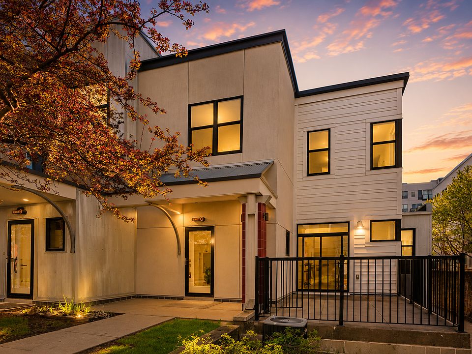 1st image of 2818 Aldrich Ave S #105