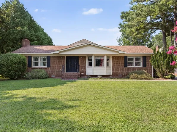 35 River Rd, Poquoson, VA 23662