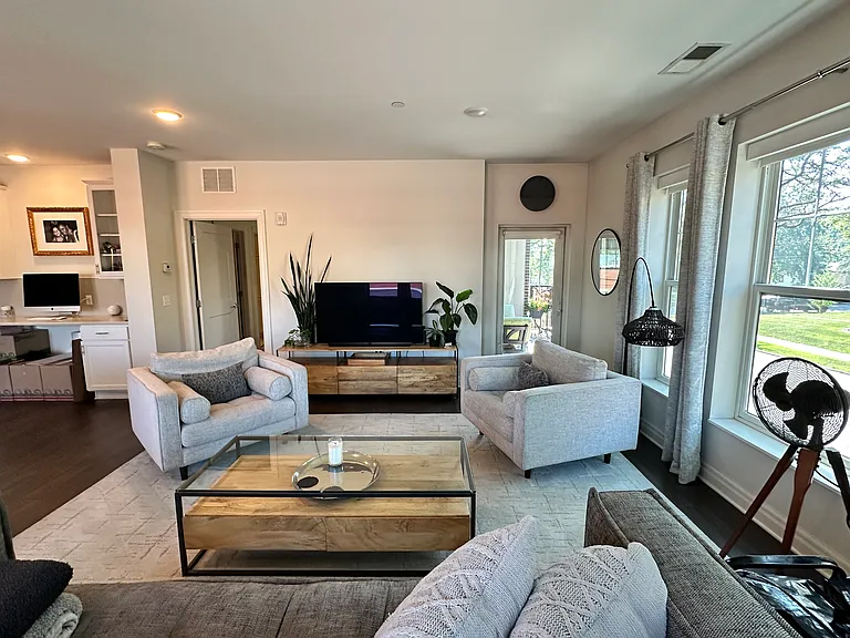 Ewing Place — Photo 18