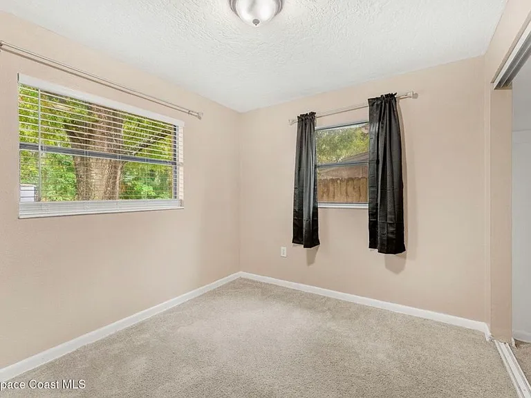 2508 Hathaway Dr #D — Photo 6