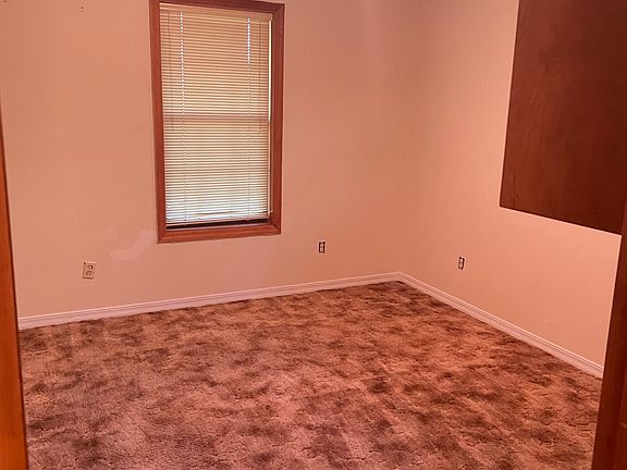 5th image of 104 Apache Dr