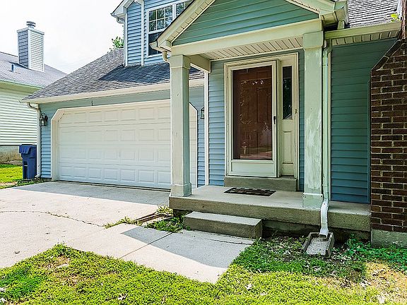 2nd image of 870 Wyndham Hills Dr