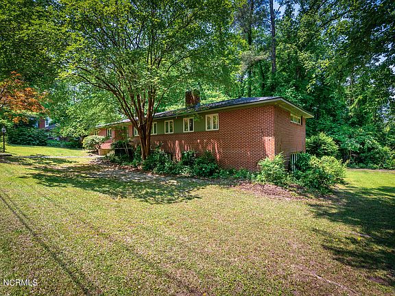 4th image of 1601 Beaumont Drive