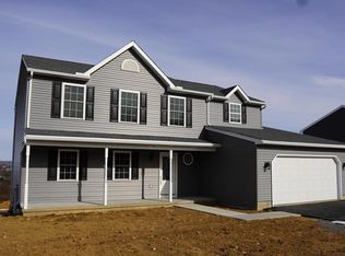 231 Trolley Ct, Mohrsville, PA 19541