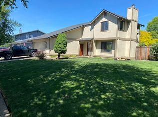 305 74th St, Springfield, OR 97478