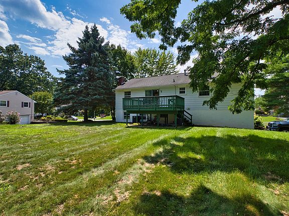 5th image of 5 Cambridge Dr