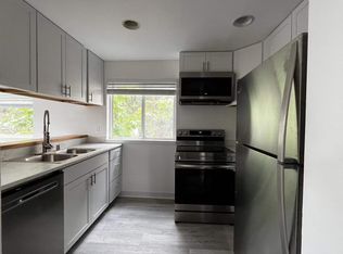 1020 N 192nd St #2A, Seattle, WA 98133