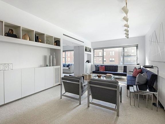 3rd image of 45 E 72nd St APT 10C