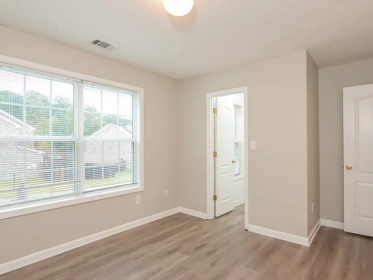 3363 Newtons Crest Cir — Photo 14