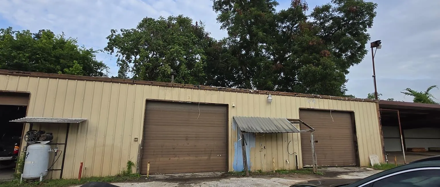 Studio, 3000 sqft, $1,500 — Photo 2