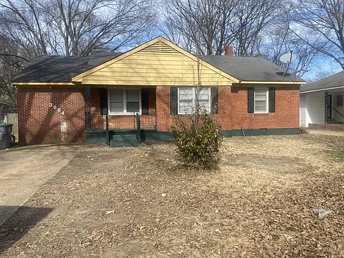 3064 Cromwell Ave Photo 1