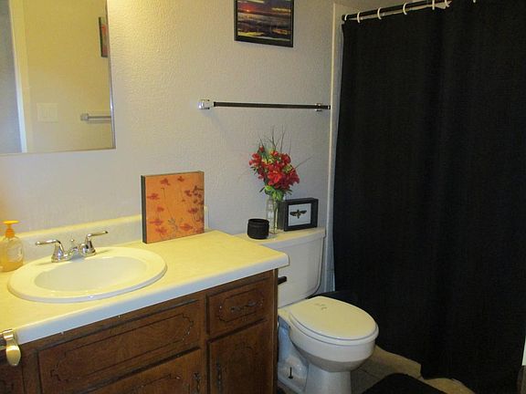 1457 Hall Bath