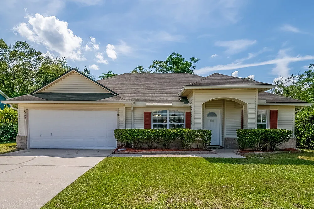 3 bed, 2.0 bath, 1634 sqft, $1,935 — Photo 1