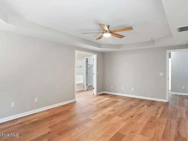 3912 Willowick Park Dr — Photo 16