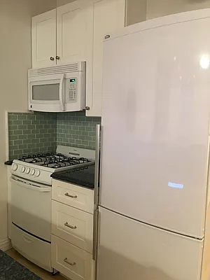 Rented by Keller Williams NYC | media 18