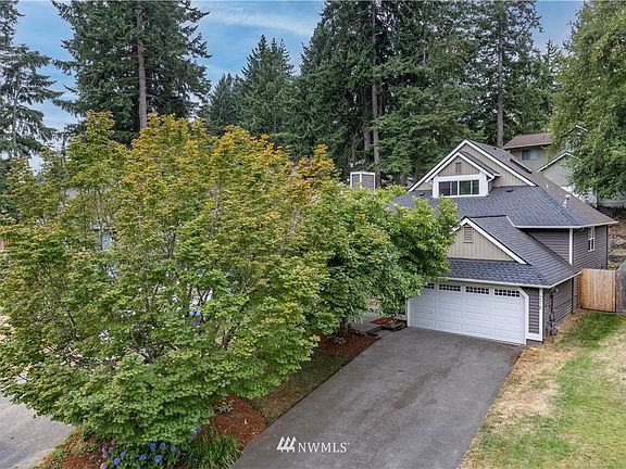 2nd image of 278 NE Watson Ct