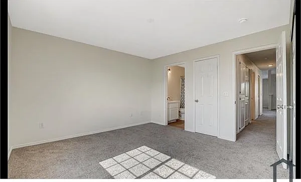 4730 E Craig Rd — Photo 8