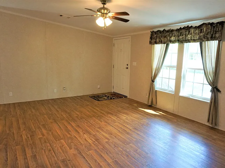 116 Pine Ln — Photo 13