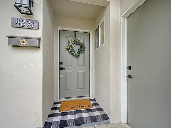 3rd image of 8894 Sharkey Ave