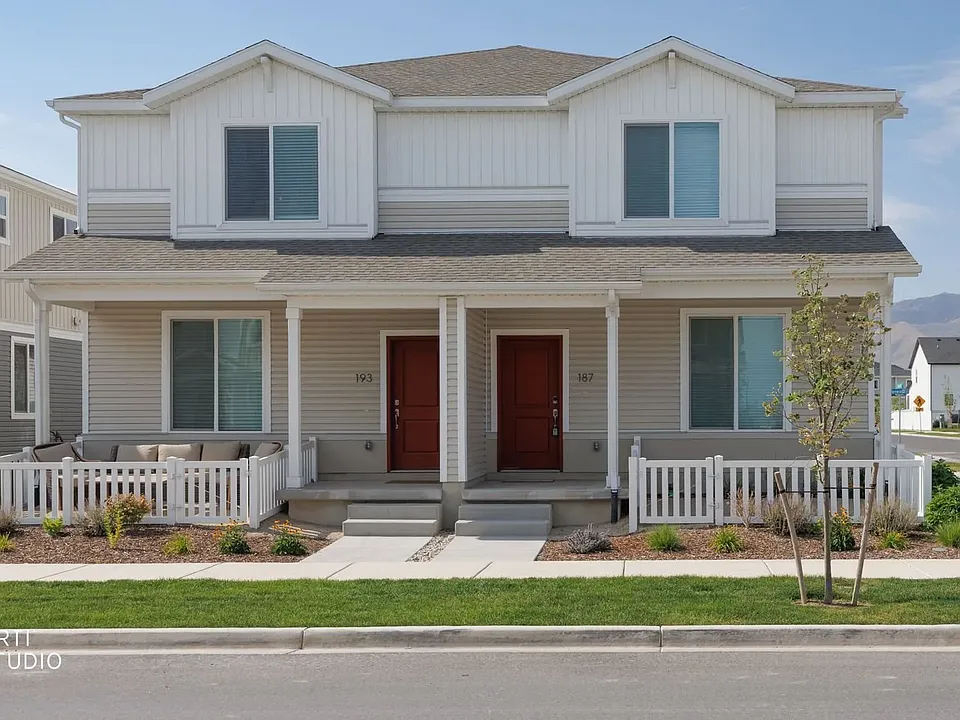 187 E Arcade Dr