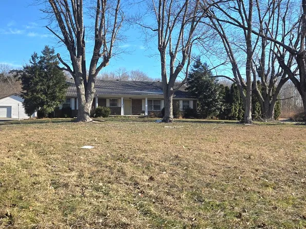 2210 Woodburn Hay Rd, Hopkinsville, KY 42240