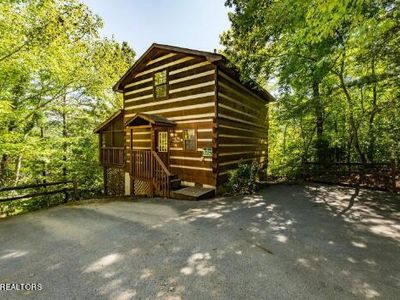 643 Kings Hills Blvd, Pigeon Forge, TN, 37863