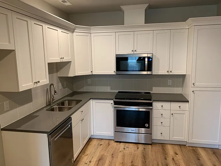 807 Water Ave NE — Photo 25