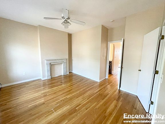 4th image of 671 Massachusetts Ave APT 4
