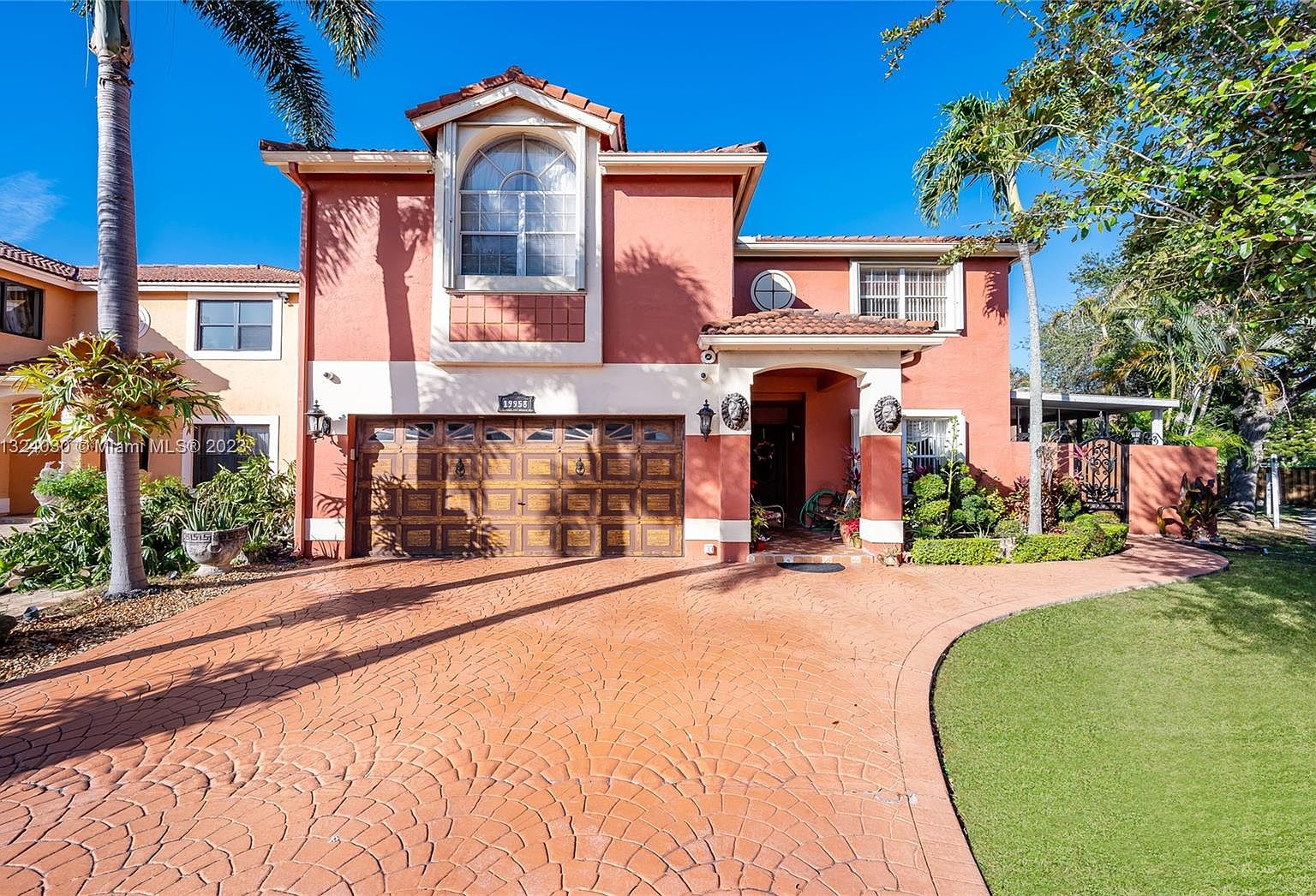 19958 NW 85th Ave, Hialeah, FL 33015 Zillow