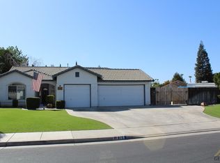 915 Shepperton Dr, Bakersfield, CA 93312