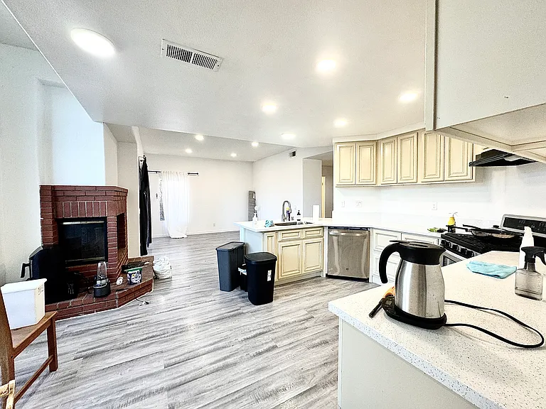 6250 Fleetwood Ln — Photo 6