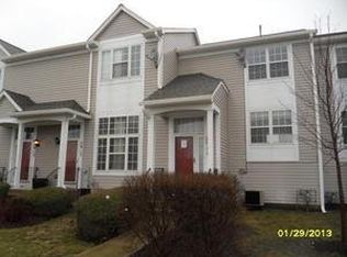 2917 Shelly Ln, Aurora, IL 60504