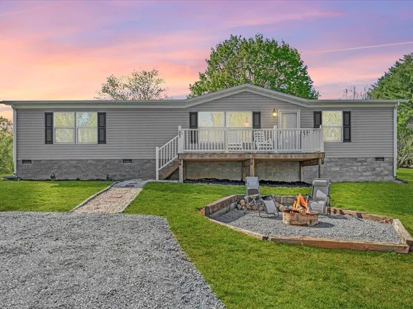 301 Village Dr, Vinton, VA 24179